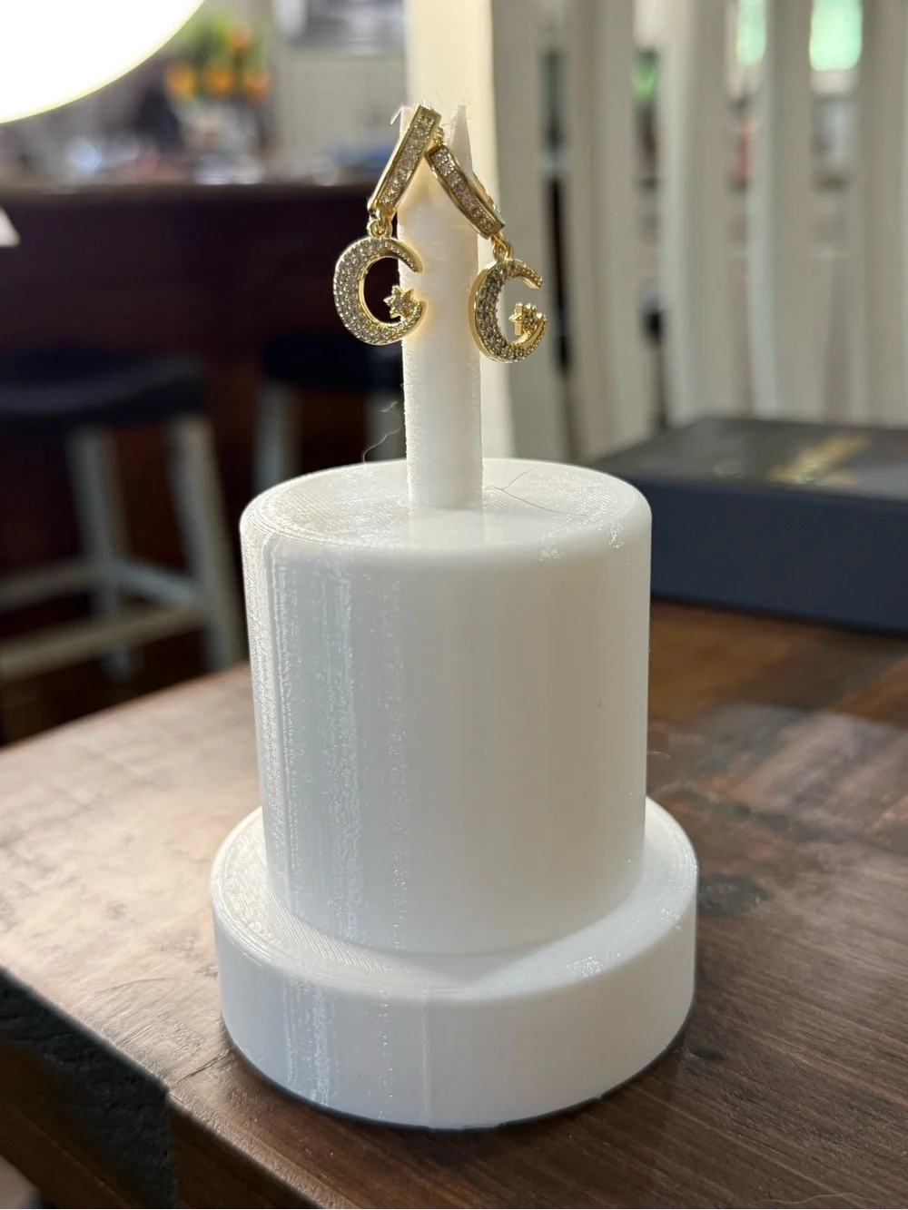 Gold Hoop earrings - Elegant Gold-Tone Sparkle